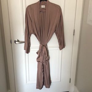 Aritzia Durante Robe beautiful satin jacket